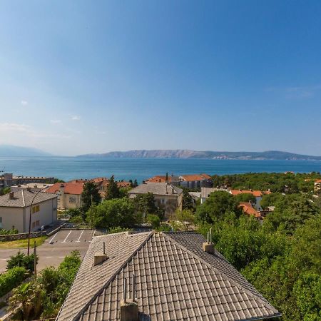 Apartments Lavarin Novi Vinodolski Exterior photo