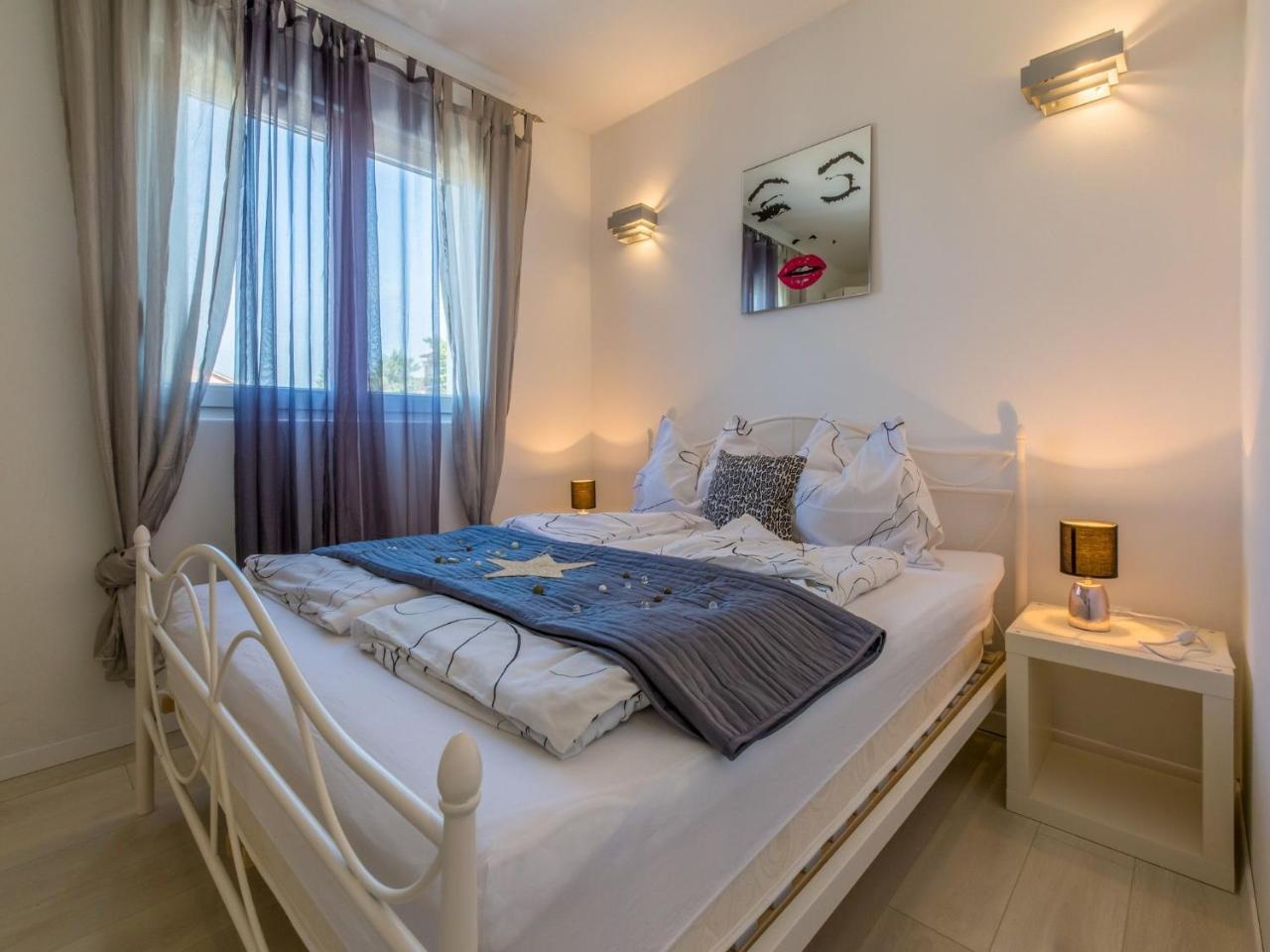 Apartments Lavarin Novi Vinodolski Exterior photo