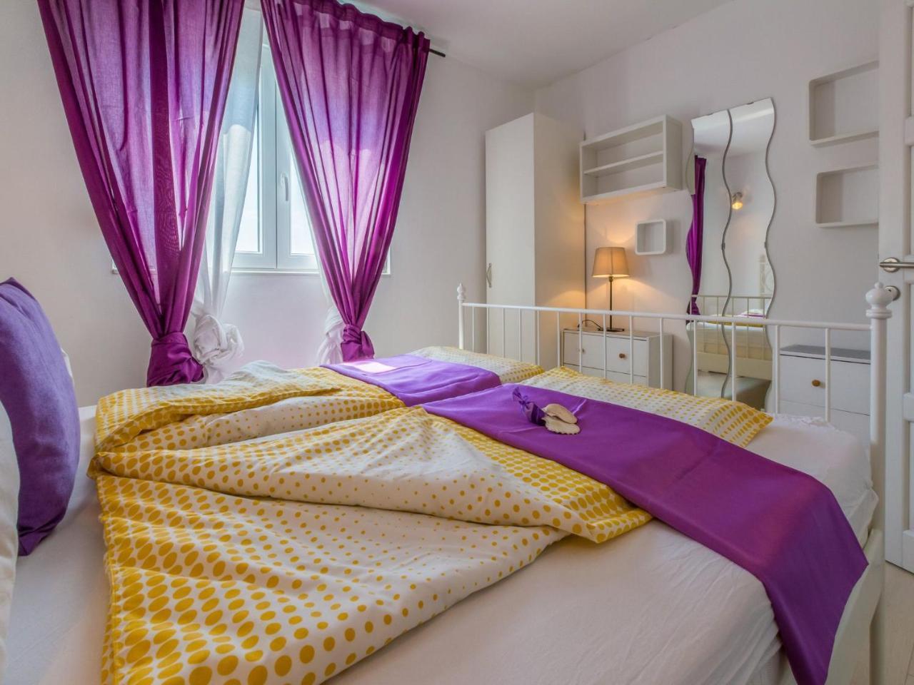 Apartments Lavarin Novi Vinodolski Exterior photo
